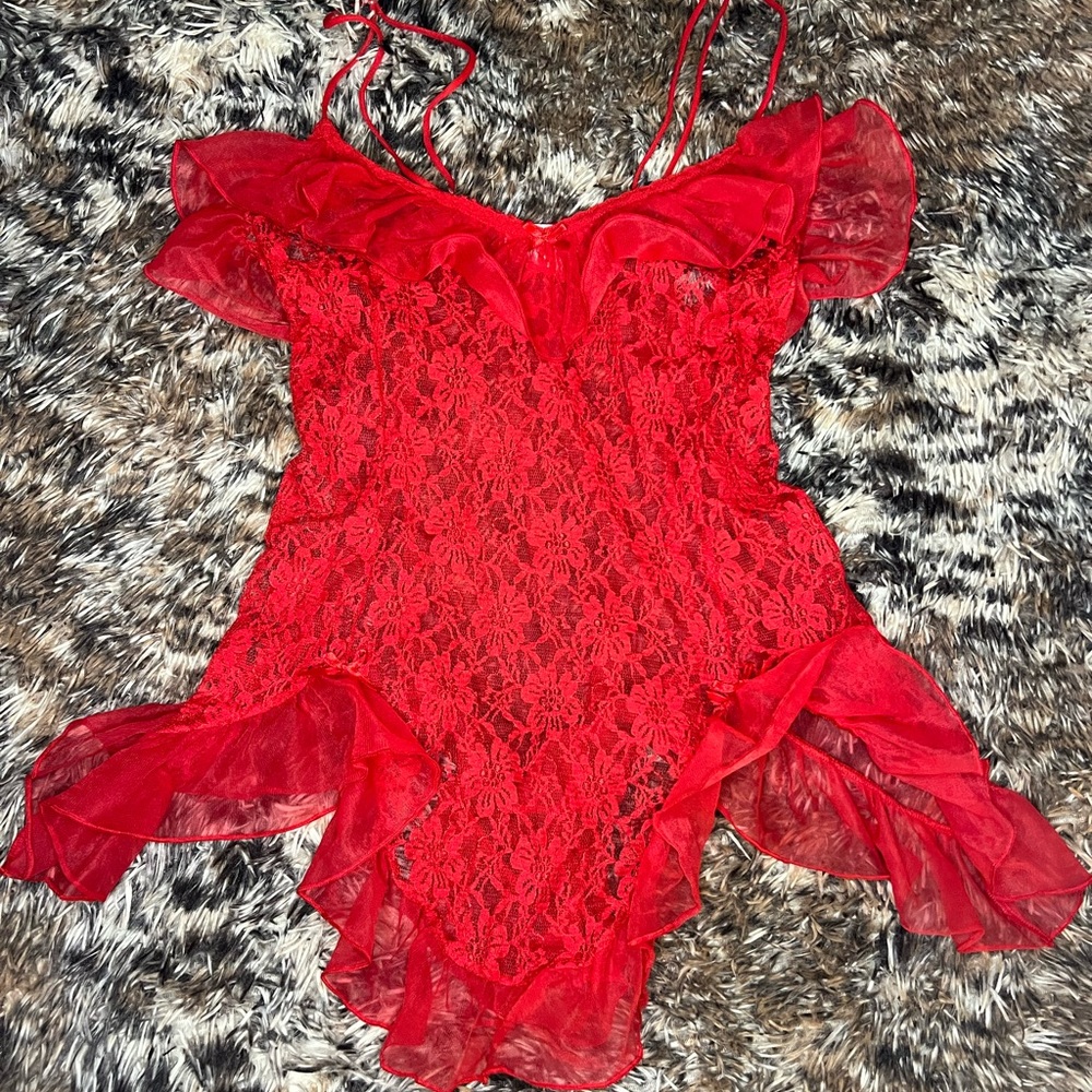gorgeous lace top